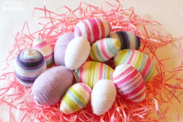 Uova-di-Pasqua-decorate-per-bambini-fili-di-lana