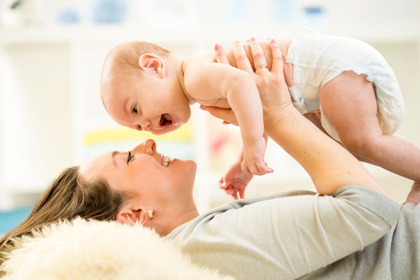 Giochi per stimolare l'udito del neonato